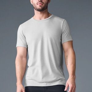 Alo Yoga Triumph Tee - Athletic Heather Grey